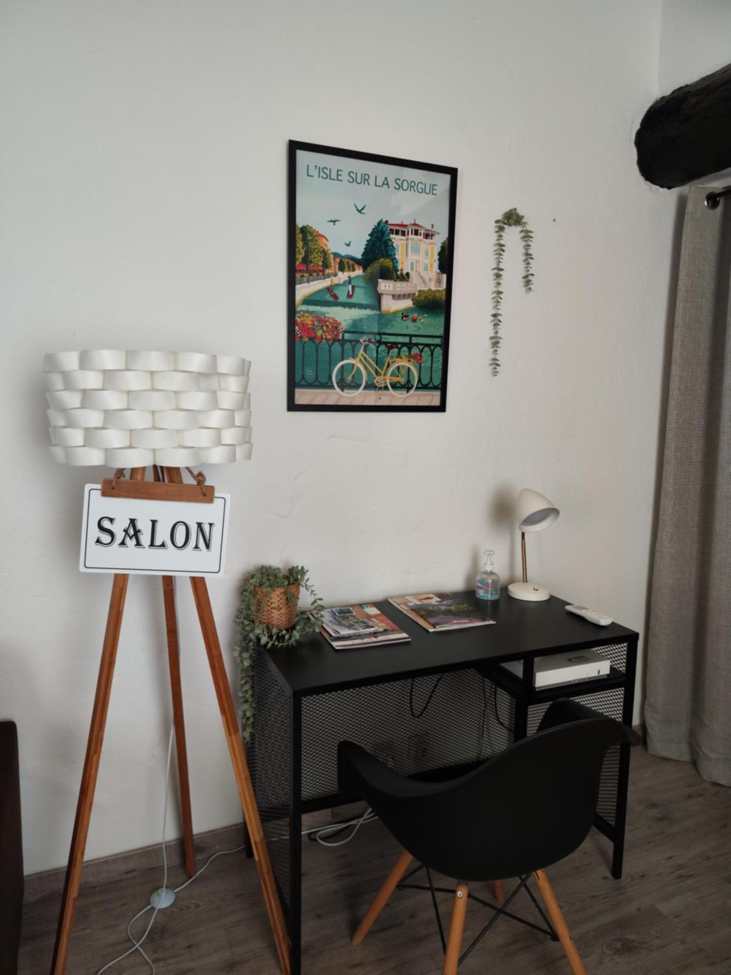 Appartement De Charme Sur La Sorgues LʼIsle-sur-la-Sorgue