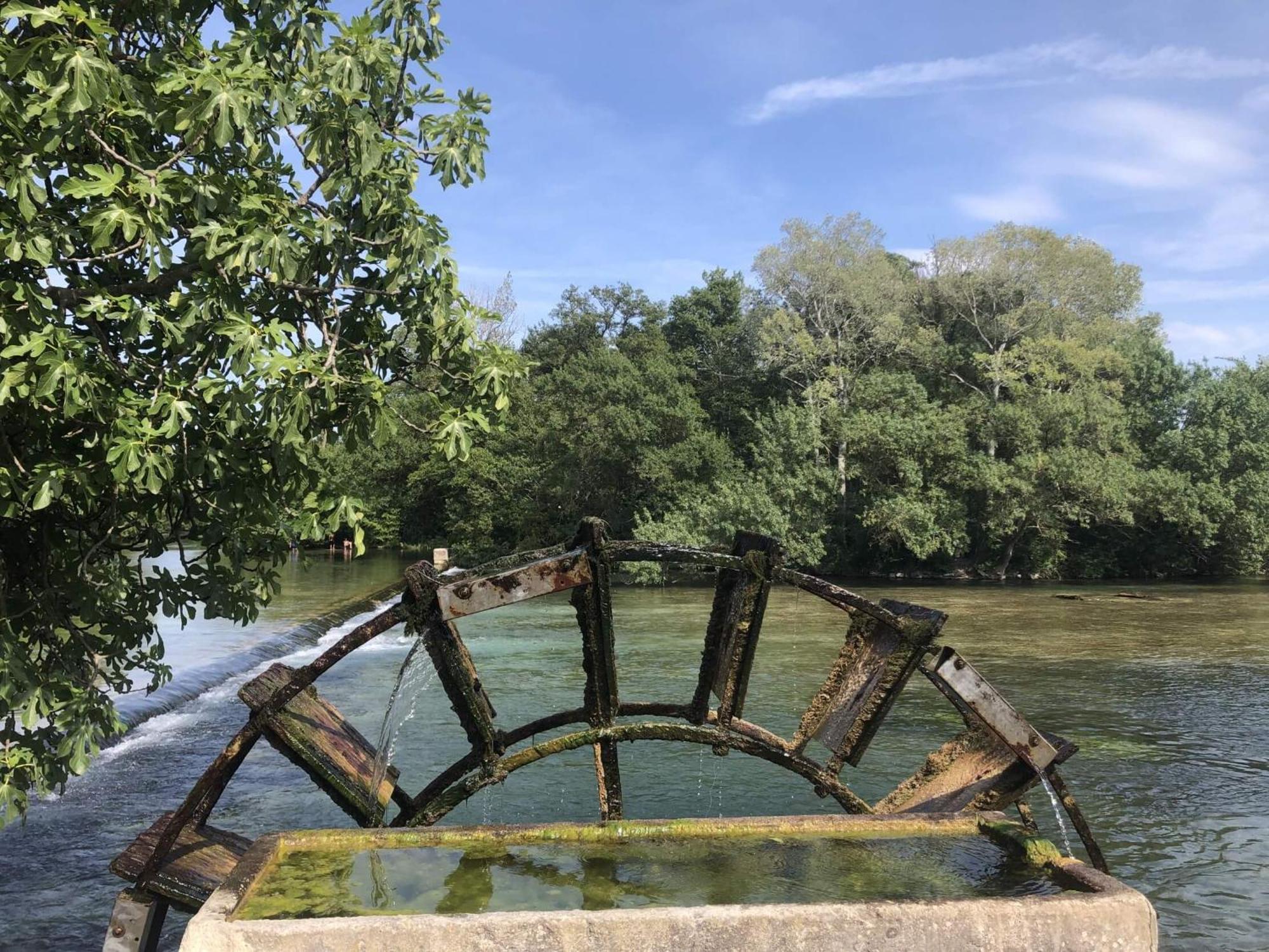 De Charme Sur La Sorgues LʼIsle-sur-la-Sorgue